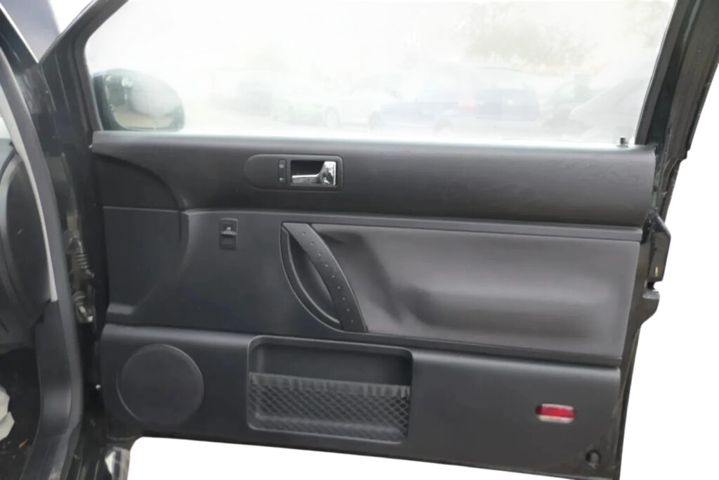 Volkswagen New Beetle 9C Front Right Door Panel