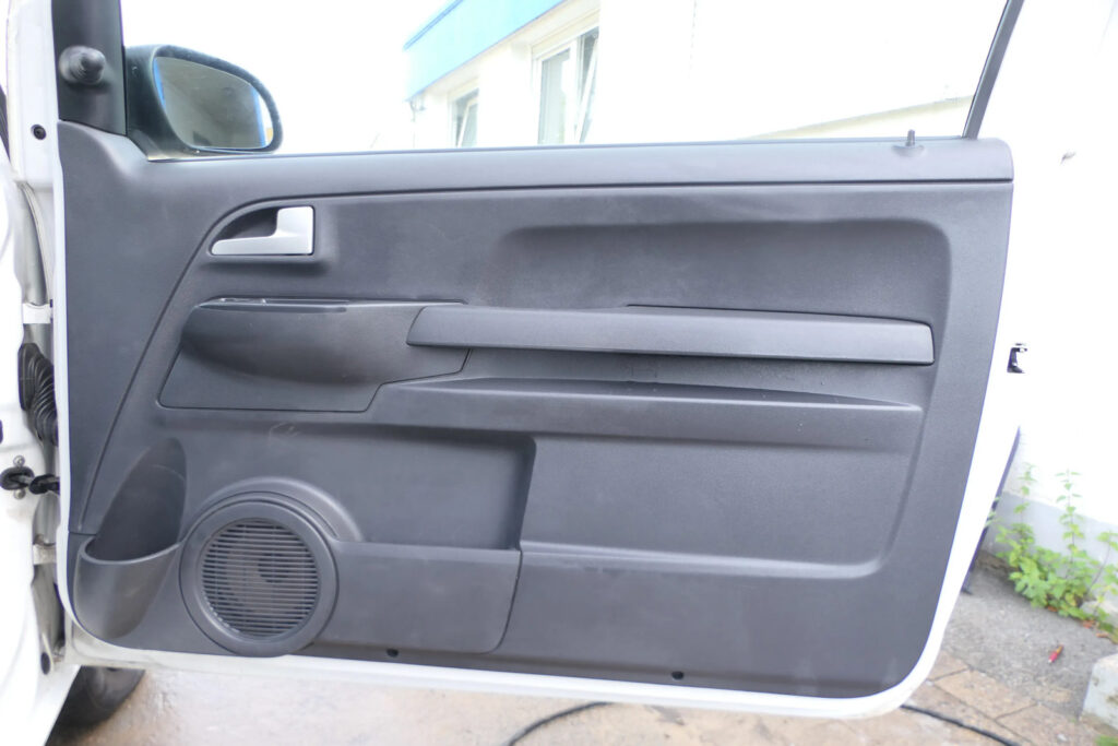 Volkswagen Fox 5Z Front Right Door Panel Black