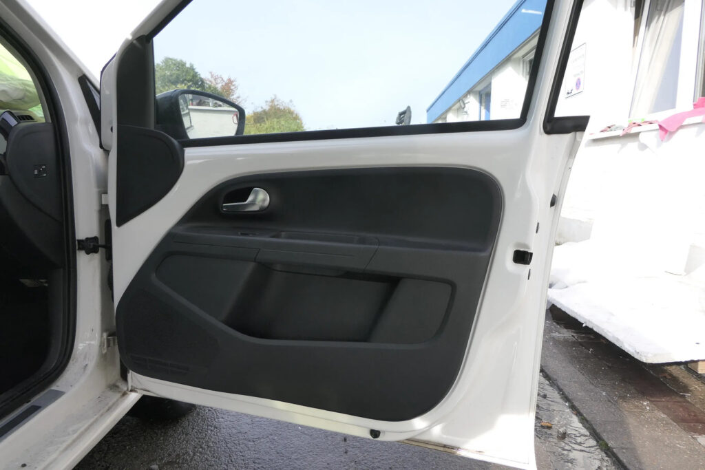 Volkswagen up! 1S Left / Right Door Panel Set
