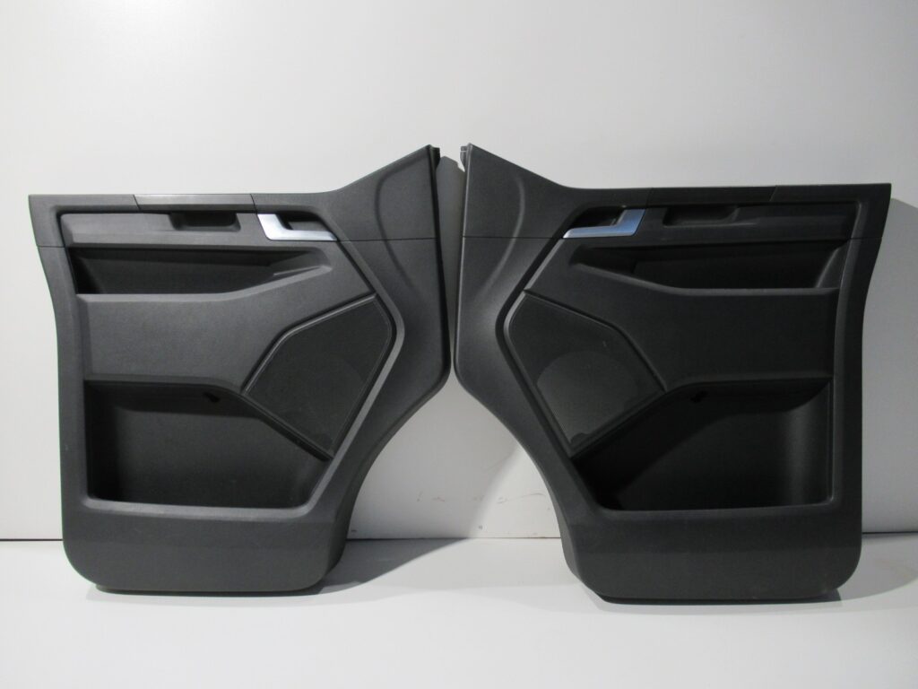 Volkswagen Transporter / Multivan T6 Front Left / Right Door Panel Set Black