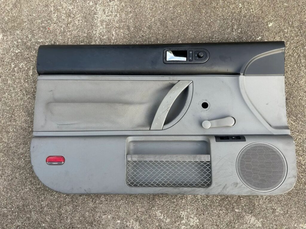 Volkswagen New Beetle 9C Front Door Panel