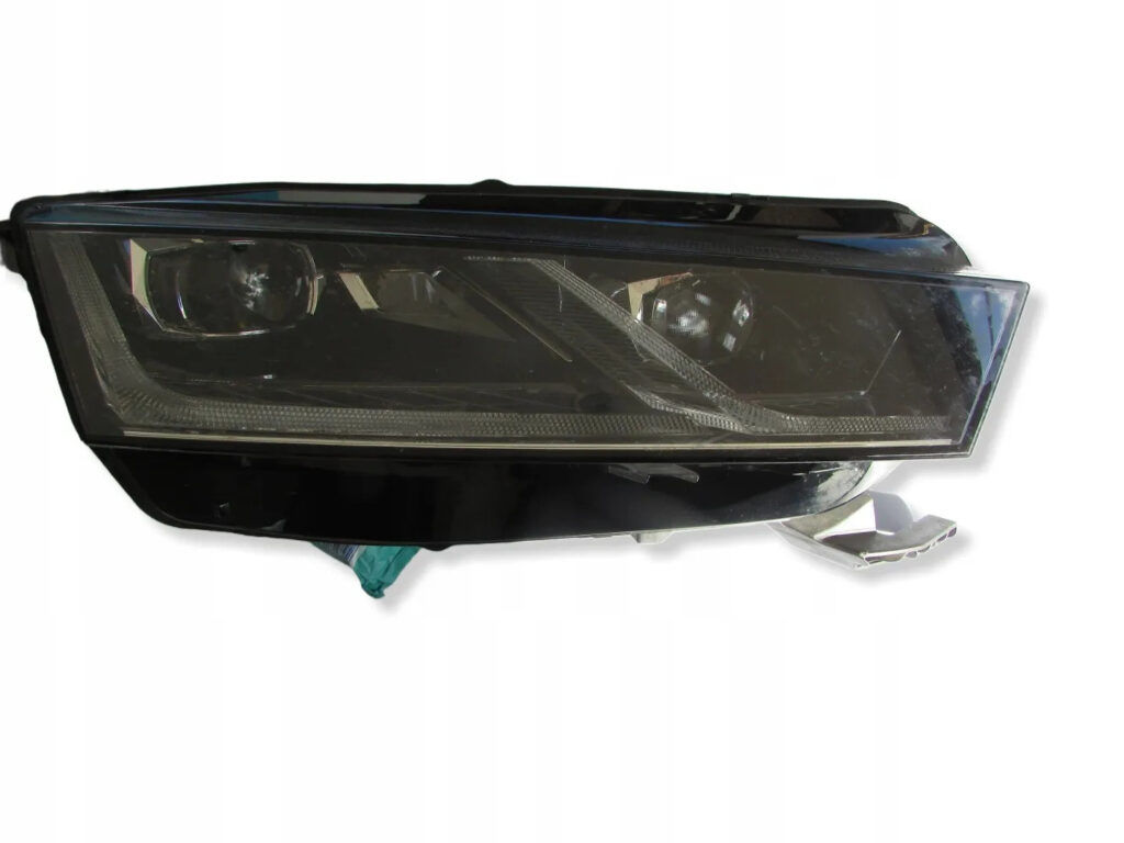 Skoda Octavia IV Front Right LED Headlight OEM 5E4941018A