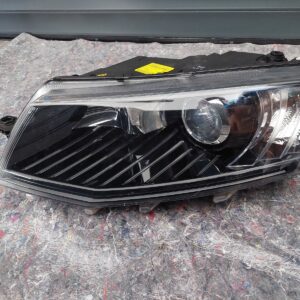 Skoda Octavia III Front Left Xenon Headlight OEM 5E1941015B