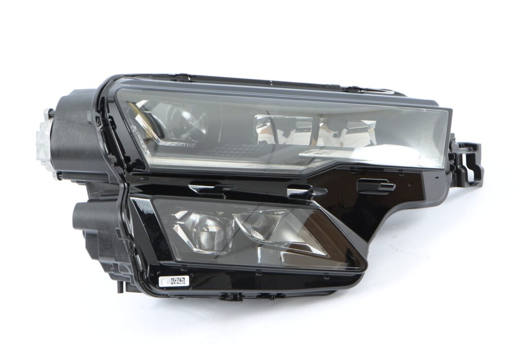 Skoda Karoq Front Right LED Headlight OEM 57B941036B