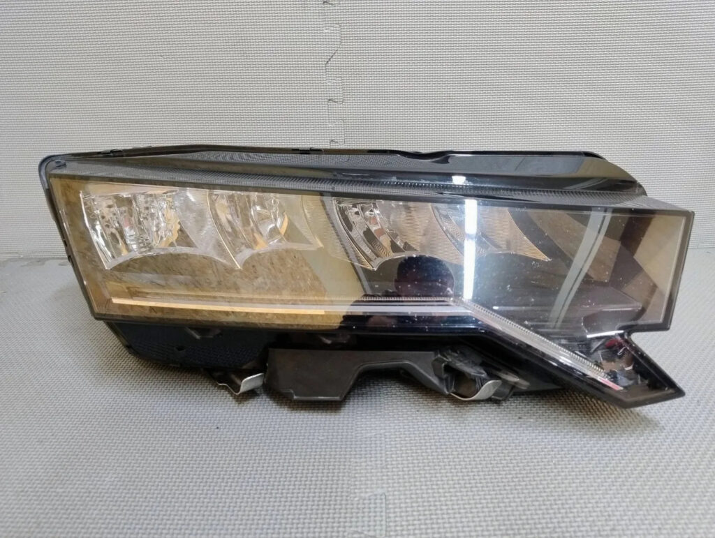 Skoda Octavia IV Front Right LED Headlight OEM 5E4941010