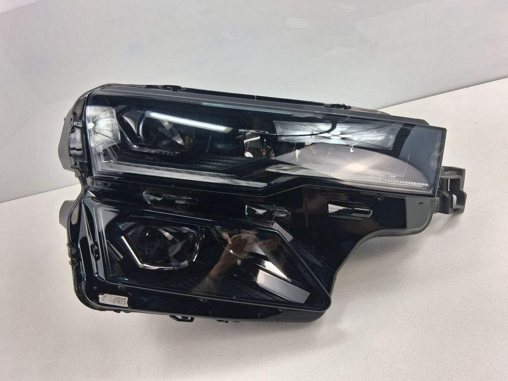Skoda Karoq Front Right Headlight OEM 57B941036