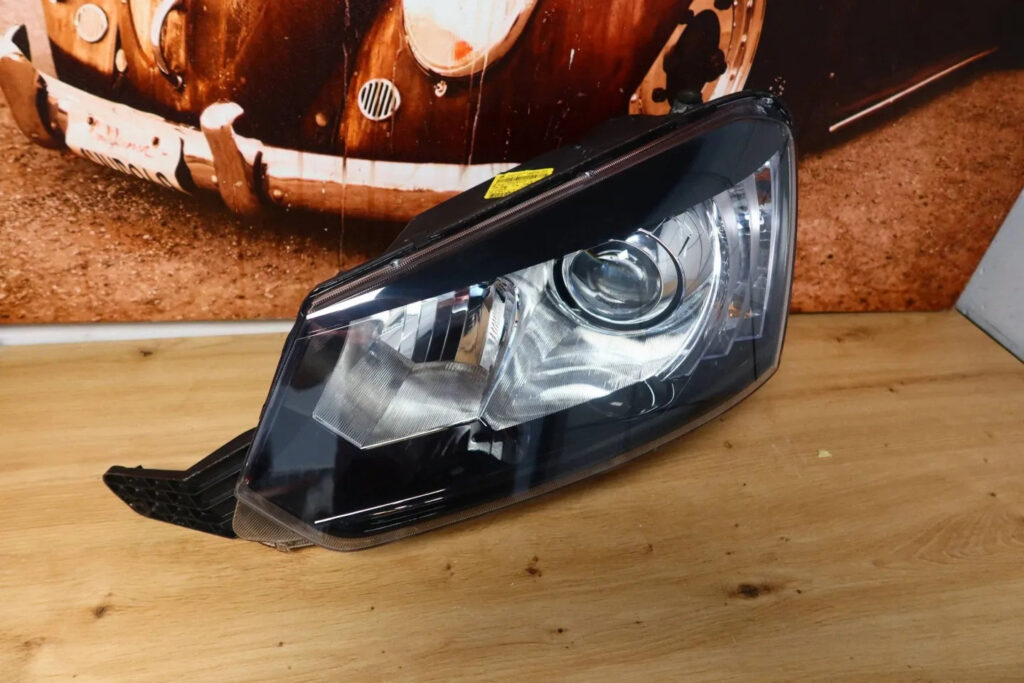 Skoda Yeti 5L Front Left Headlight OEM 5L1941015C