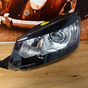 Skoda Yeti 5L Front Left Headlight OEM 5L1941015C