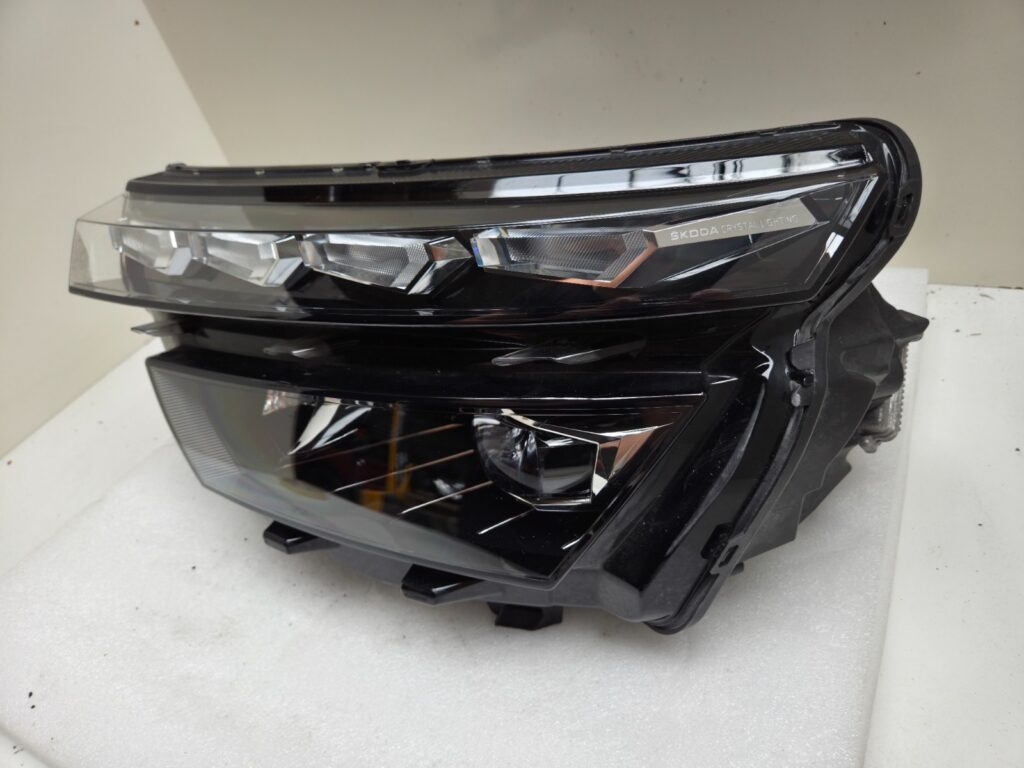 Skoda Kamiq Front Left LED Headlight OEM 658941015B