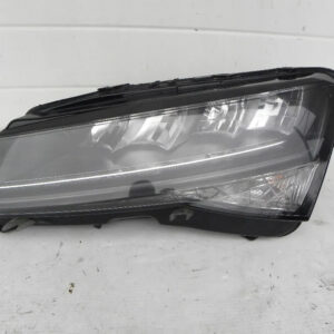 Skoda Front Left Headlight OEM 3V1941015C