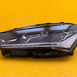 Skoda Superb IV Front Left LED Headlight OEM 3P1941015A