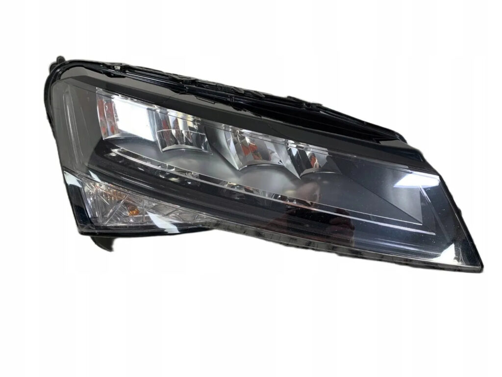 Skoda Superb III Front Right LED Headlight OEM 3V1941016C
