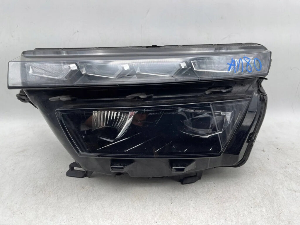 Skoda Kamiq Front Left Headlight OEM 658941015B