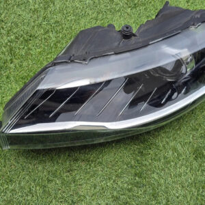 Skoda Rapid Front Left Headlight OEM 5JB941015C