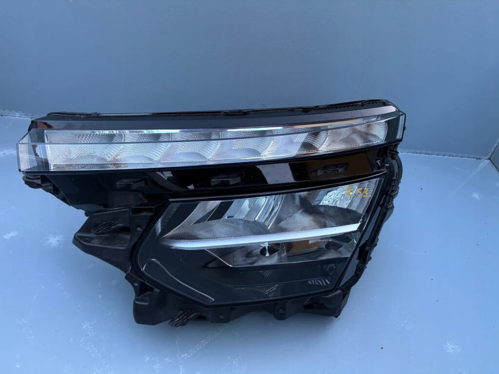 Skoda Kamiq Front Left LED Headlight OEM 655941015B