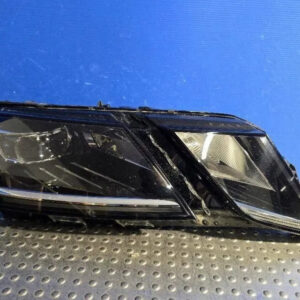 Skoda Octavia III Front Right LED Headlight OEM 5E1941016F