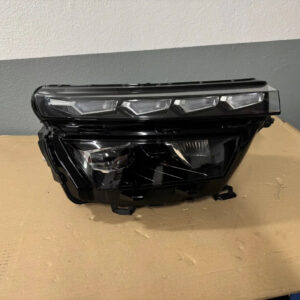 Skoda Kamiq Front Right Headlight OEM 658941016