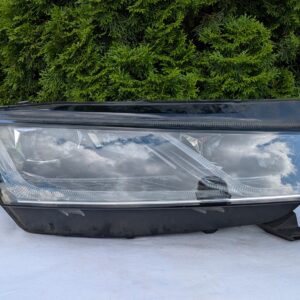 Skoda Octavia IV Front Right LED Headlight OEM 5E4941016B
