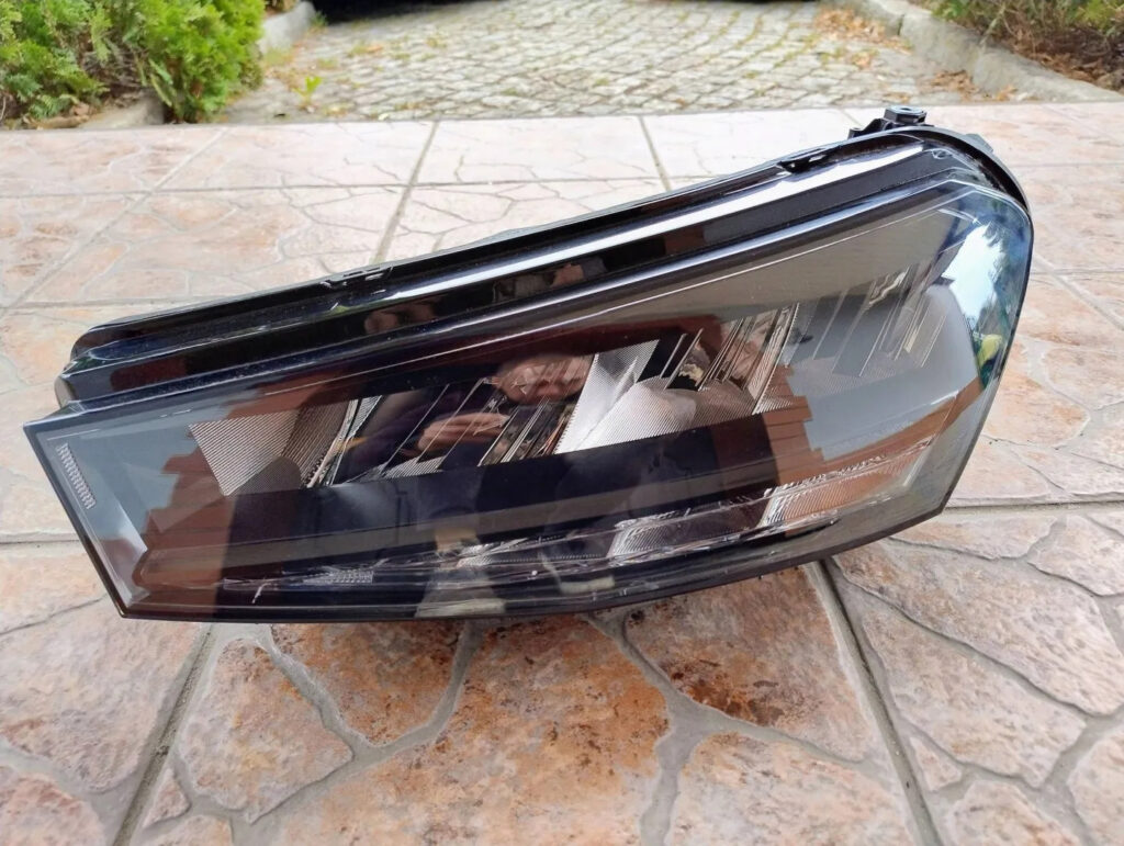 Skoda Fabia IV Front Left LED Headlight OEM 6VB941015
