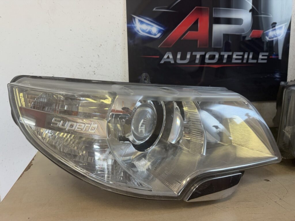 Skoda Superb II Front Right Xenon Headlight OEM 3T1941016E