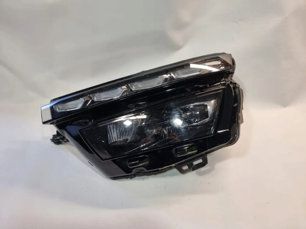 Skoda Kamiq Front Left Headlight OEM 658941015B