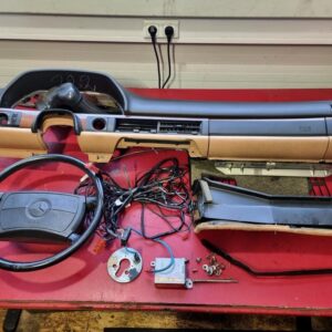 Mercedes W126 Dashboard Set Black / Date Brown