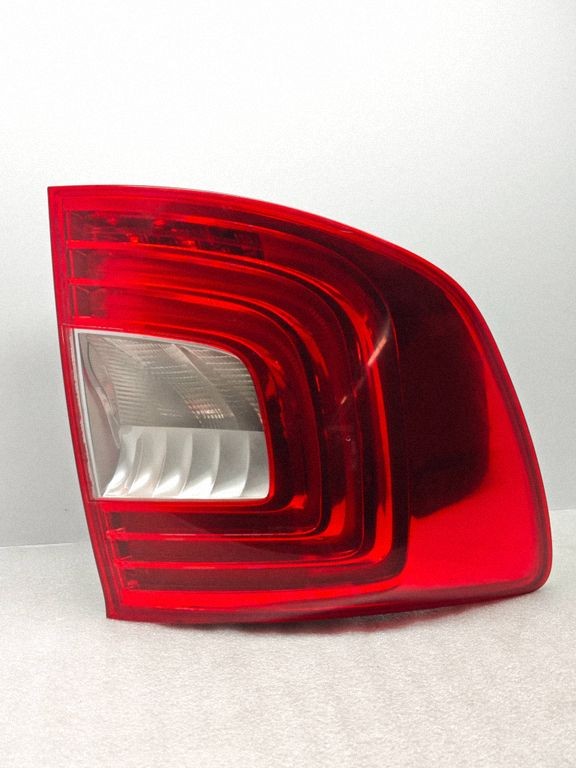 Skoda Superb II / 3T Rear Left Tail Light OEM 3T9945095A