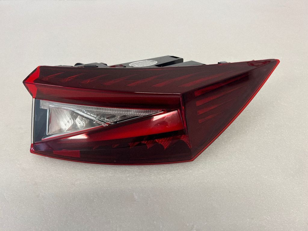 Skoda Enyaq Rear Right Tail Light OEM 5LA945208C
