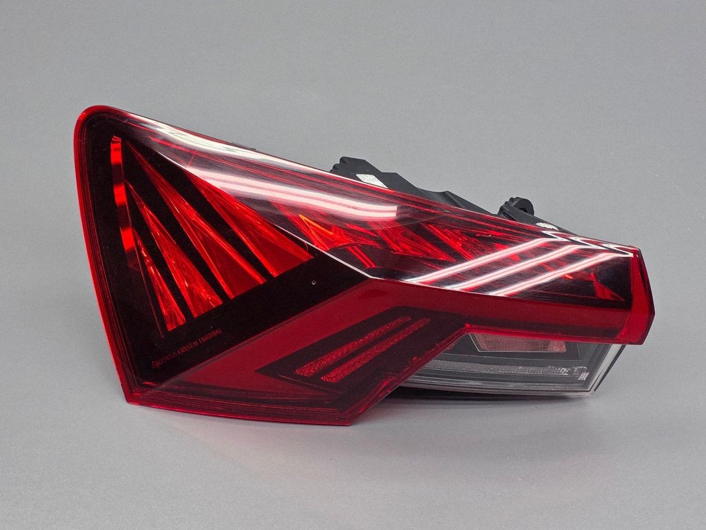 Skoda Octavia IV Rear Left Tail Light OEM 5E3945207A