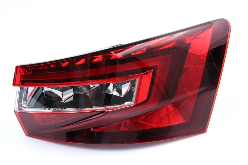 Skoda Superb III / 3V Rear Right Bulb Tail Light OEM 3V9945208