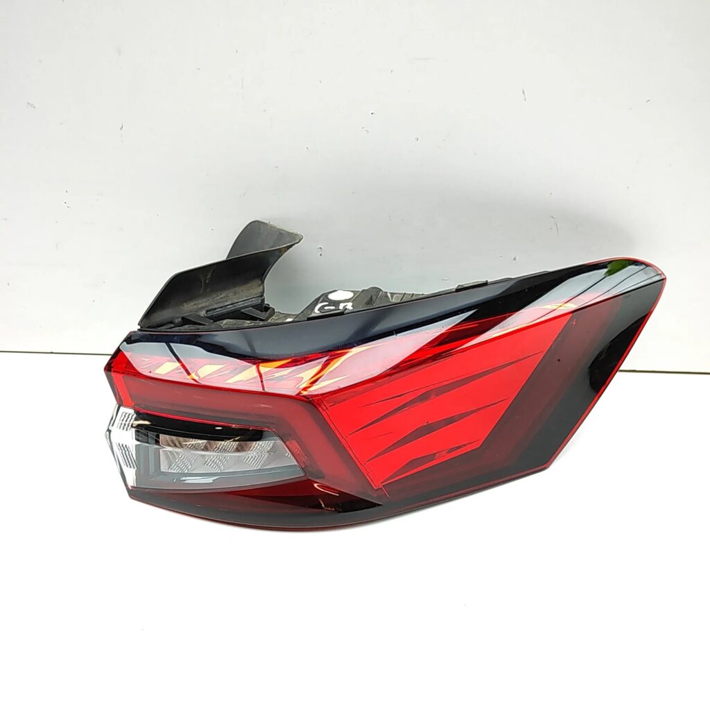 Skoda Superb IV / B9 / 3Y Rear Right Tail Light (RHD Specification) OEM 3P0945096