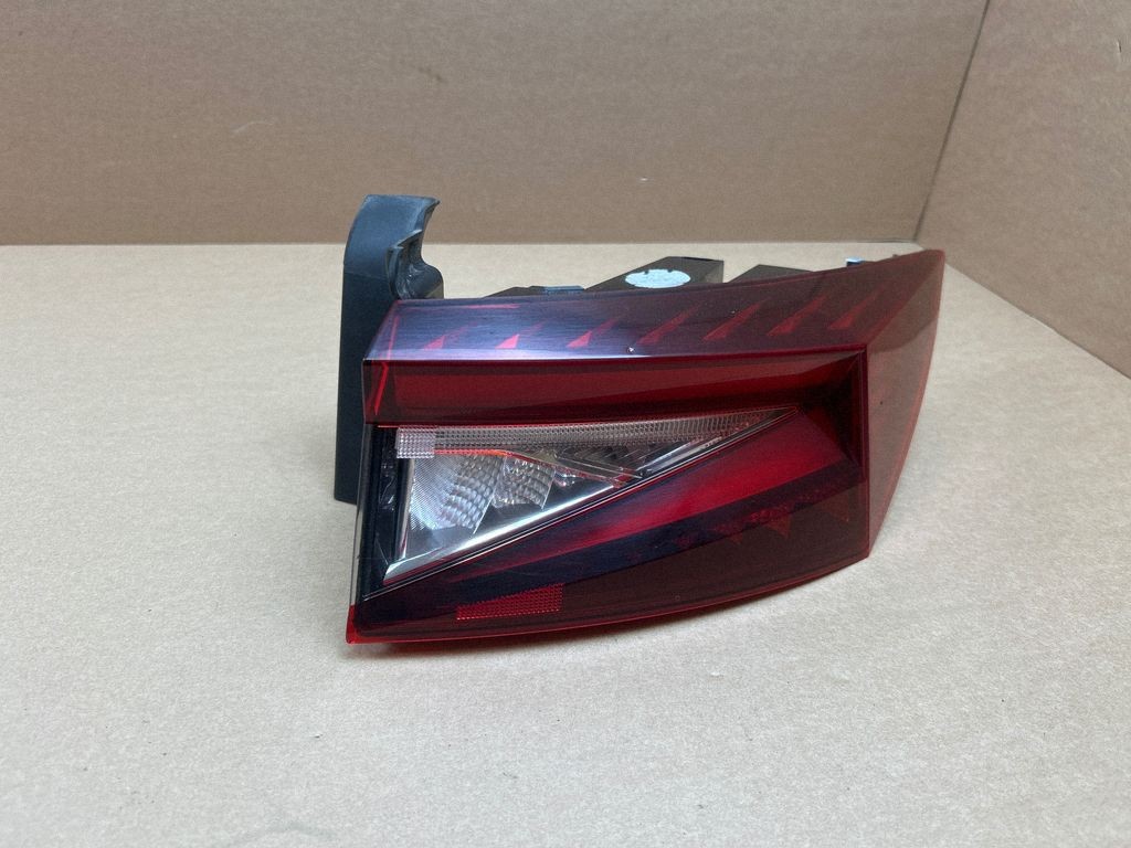 Skoda Enyaq Rear Right Tail Light
