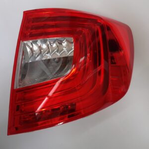 Skoda Superb II / 3T Rear Right Bulb Tail Light OEM 3T9945096A