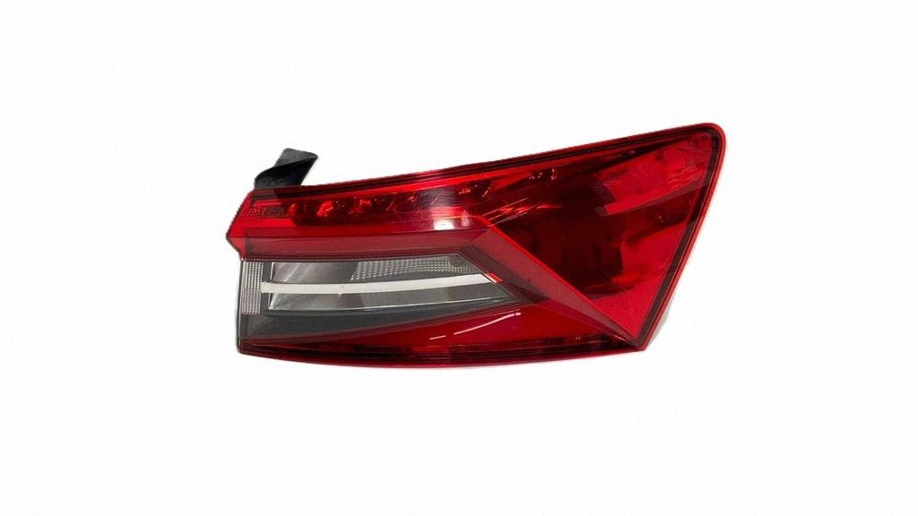 Skoda Kodiaq Rear Right Tail Light OEM 565945208