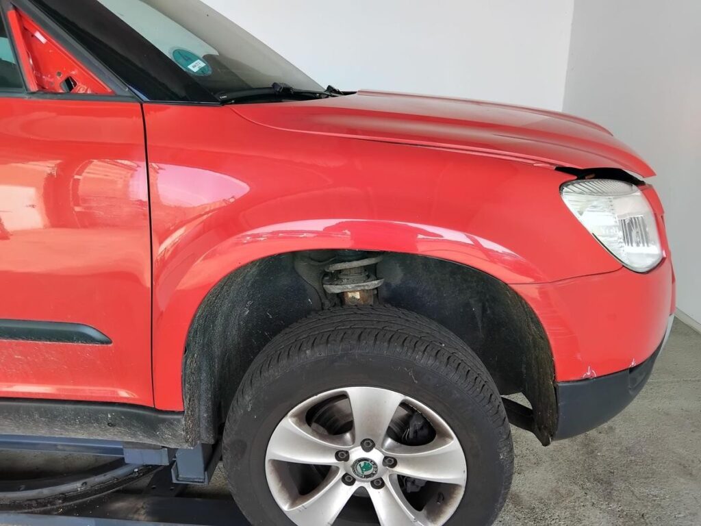 Skoda Yeti 5L Front Right Fender Corrida Red OEM 5L0821022