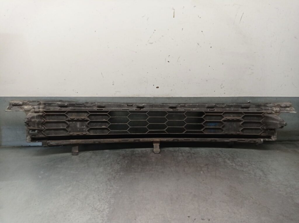 Skoda Karoq NU7 / ND7 Front Lower Bumper Grille OEM 57A853677