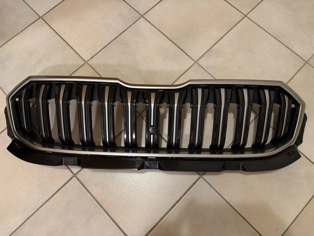 Skoda Kodiaq II Front Grille OEM 57H853653B