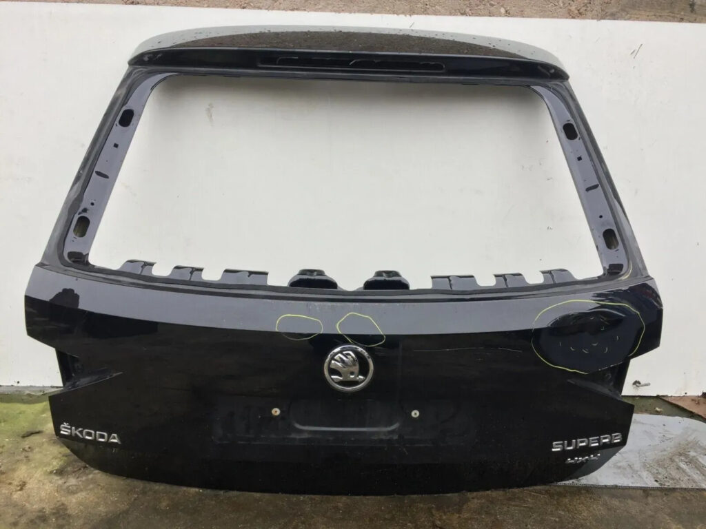 Skoda Superb III / 3V Rear Tailgate
