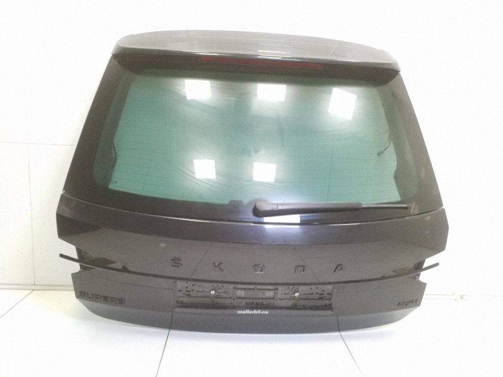 Skoda Superb III / 3V Rear Tailgate