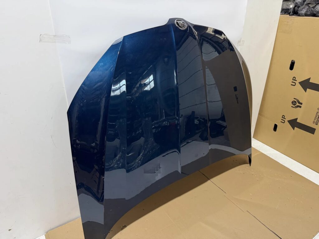 Skoda Superb III / 3V Front Hood OEM 3V0823155