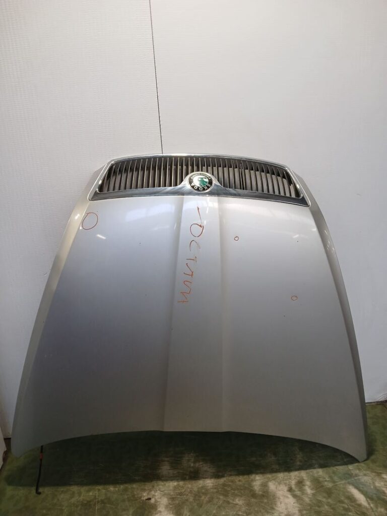 Skoda Octavia II / 1Z Front Hood OEM 1Z0823031B