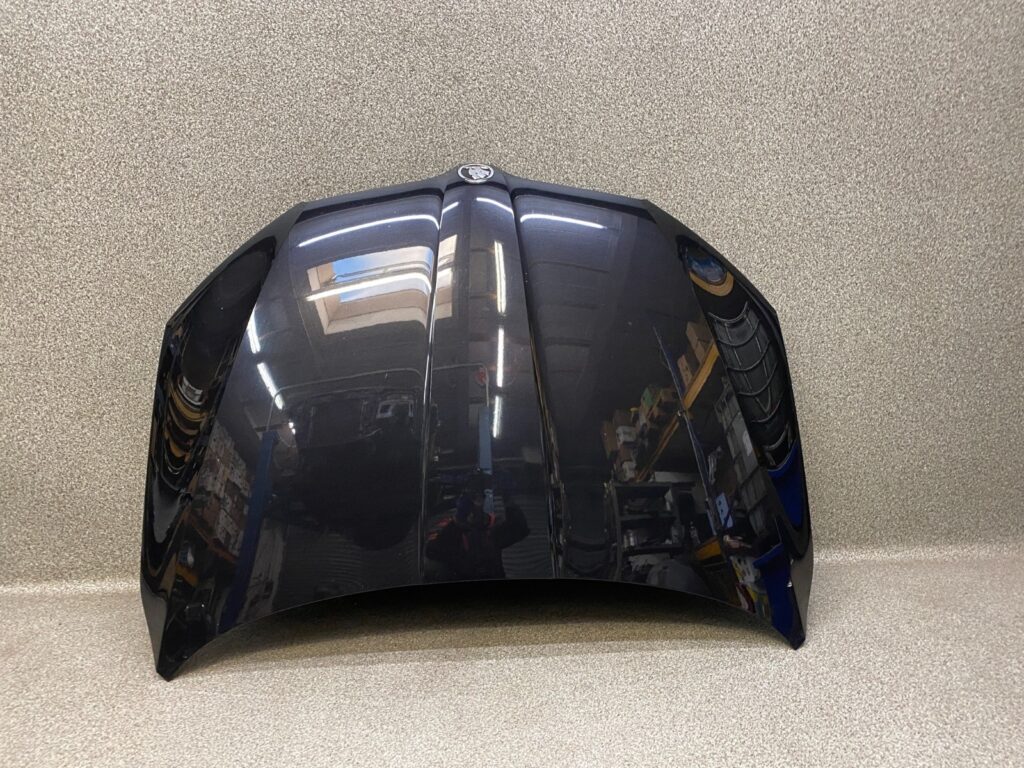 Skoda Octavia III / 5E Front Hood Black