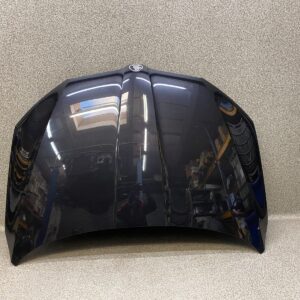 Skoda Octavia III / 5E Front Hood Black