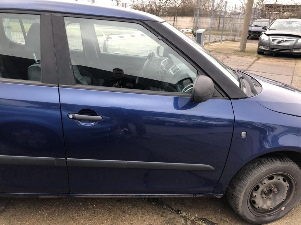 Skoda Fabia II / 5J Front Right Door Storm Blue Metallic OEM 5J6831052