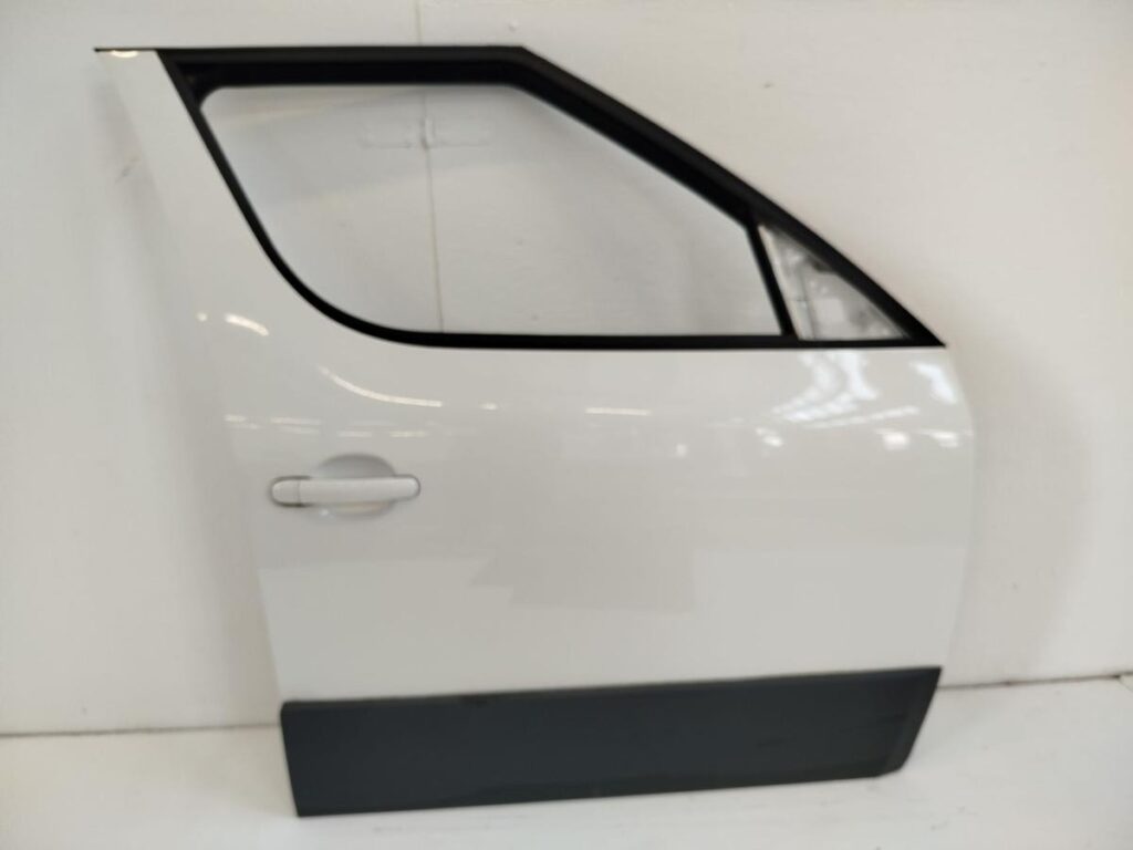 Skoda Roomster 5J Front Right Door Candy White OEM 5J7831052