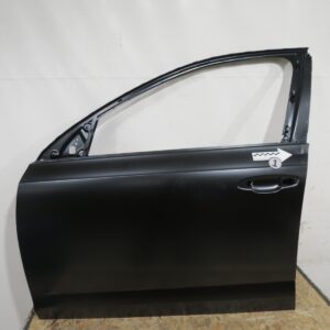 Skoda Octavia III / 5E Front Left Door Primed OEM 5E0831055A