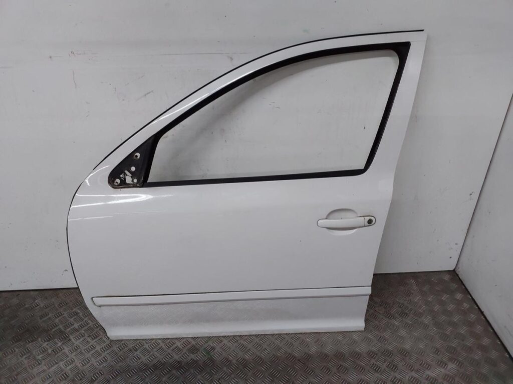 Skoda Octavia II / 1Z Front Left Door Candy White