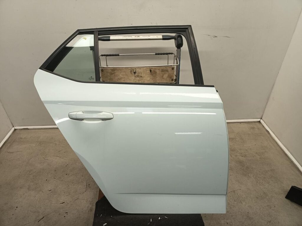 Skoda Fabia III / NJ Rear Right Door Laser White OEM 6V6833052A