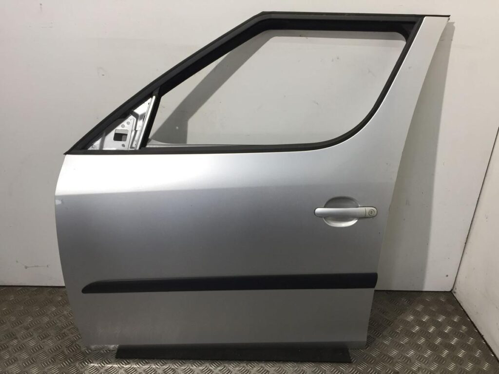 Skoda Roomster 5J Front Left Door Diamond Silver