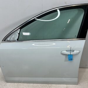 Skoda Octavia III / 5E Front Left Door OEM 5E0831055A